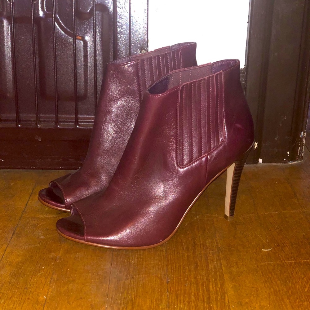 Halogen peep toe bootie 9.5